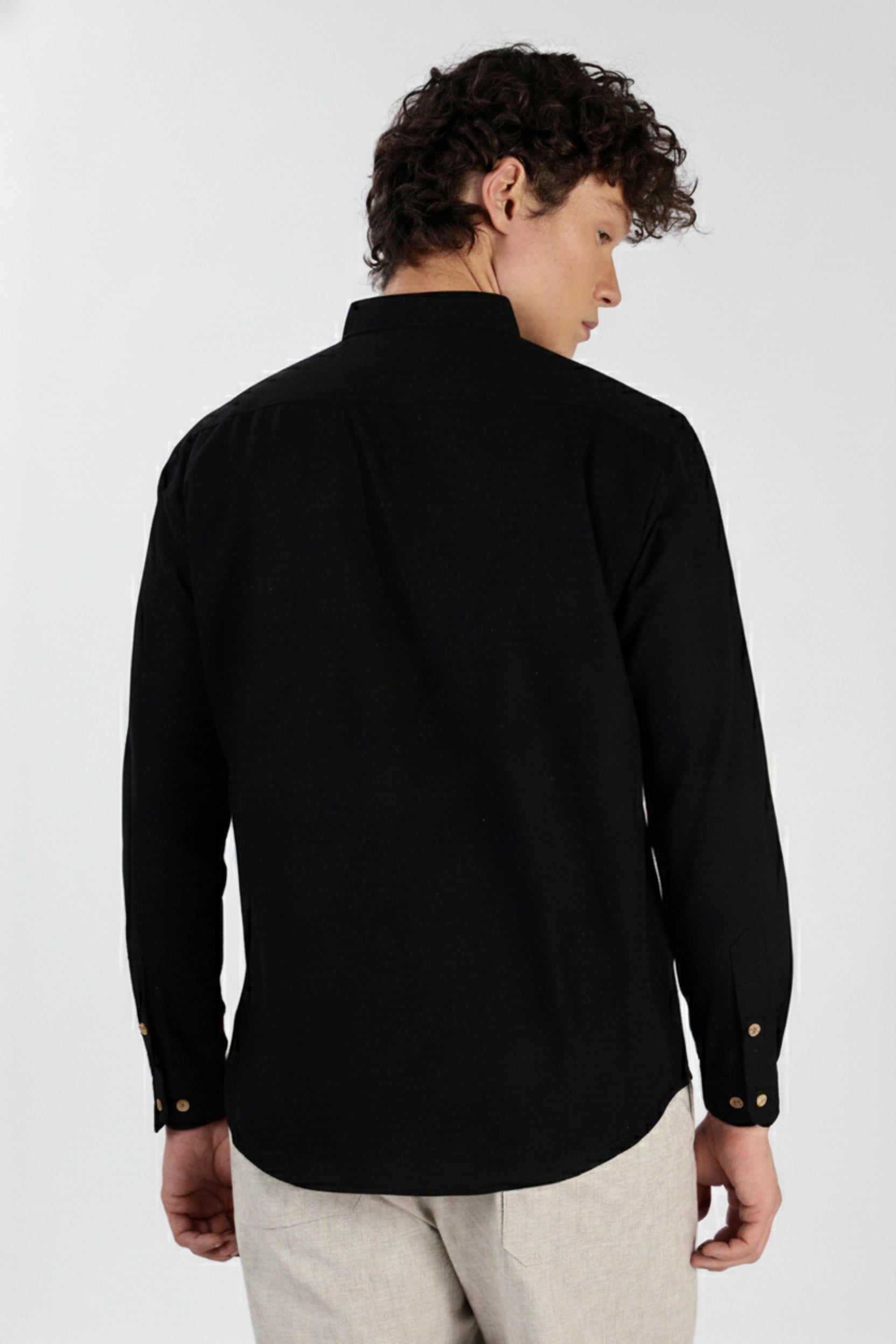 Men’s Flight Window Embroidered Linen Shirt